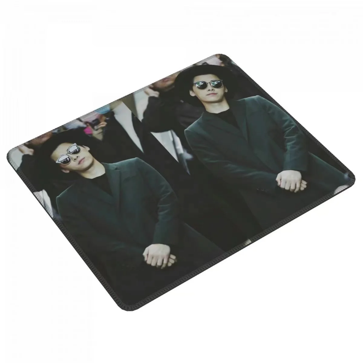Li Yifeng HD Poster Computer R - Rubber Mat Desk บทวิจารณ์และราคา